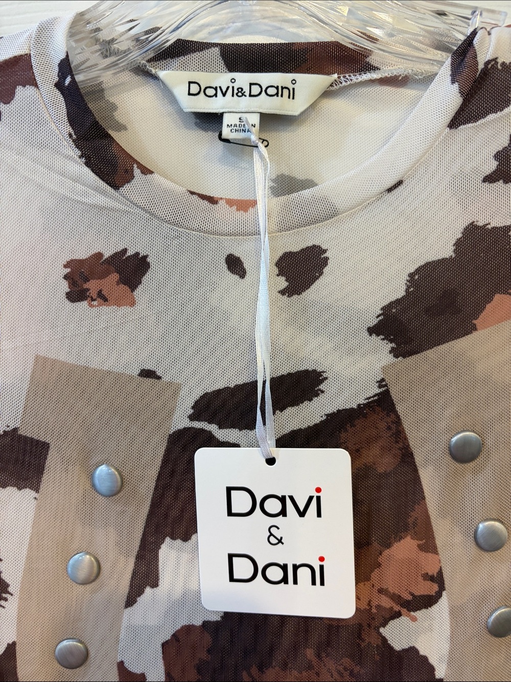 NWT DAVI & DANI Brown White Cow Camo Long Sleeve Mesh Top Studded Horseshoe - Picture 10 of 11
